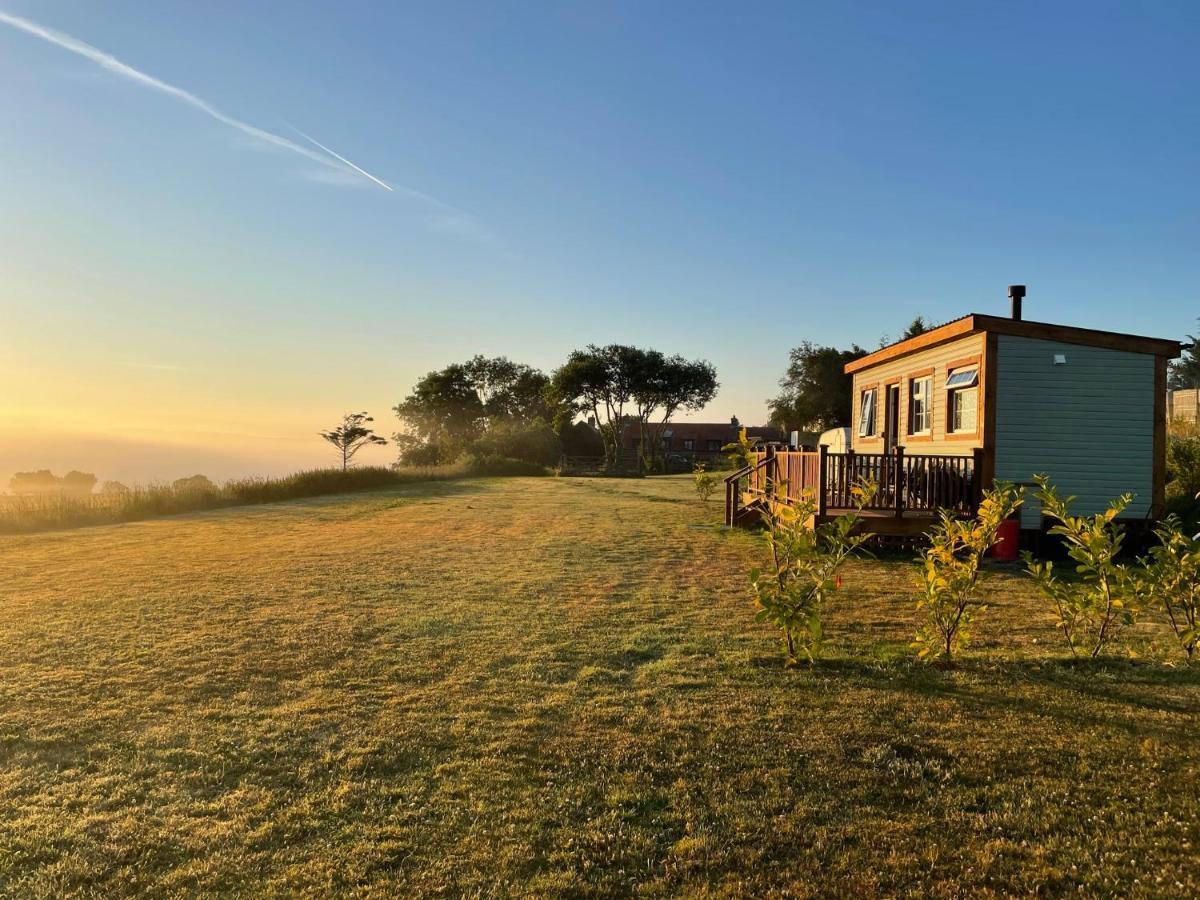 Keepers Shepherd Hut With Hot Tub Вітбі Екстер'єр фото
