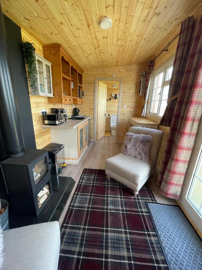 Keepers Shepherd Hut With Hot Tub Вітбі Екстер'єр фото